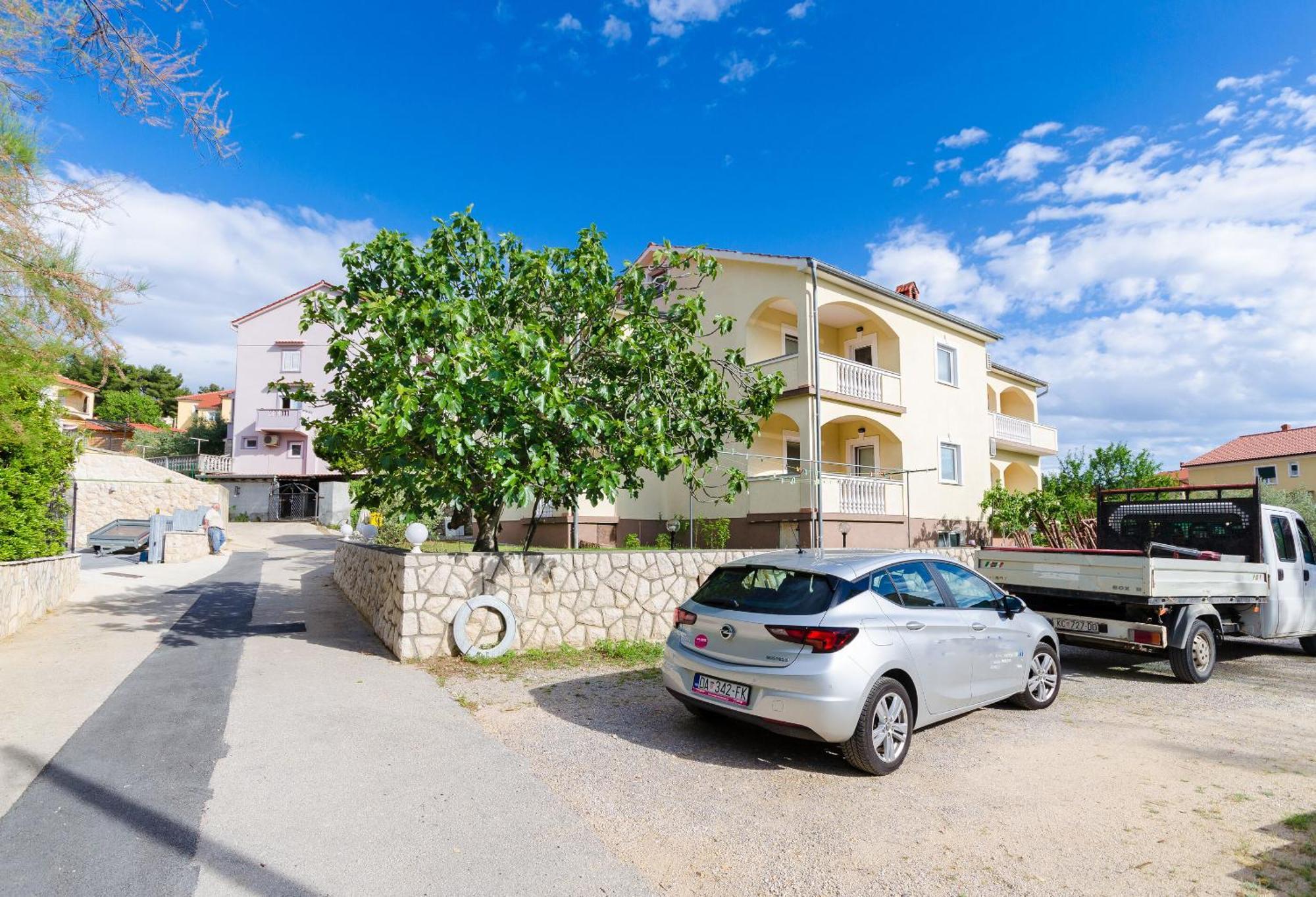 Apartments Alex Lopar Esterno foto